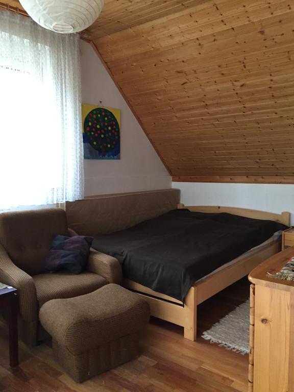 Siraly Apartman Balatonfuzfo Room photo